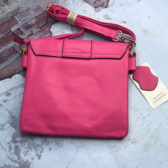 🆕Pink Fuchsia Color Crossbody or Shoulder Purse Flap magnetic closure. - Picture 8 of 12